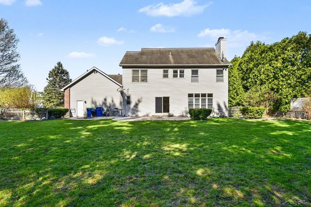 10 Cobblestone Place, Saginaw, MI 48603