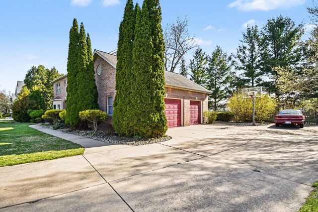 10 Cobblestone Place, Saginaw, MI 48603
