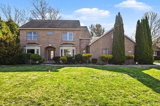 10 Cobblestone Place, Saginaw, MI 48603