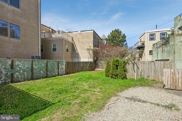 335-337R POPLAR ST, Philadelphia, PA 19123