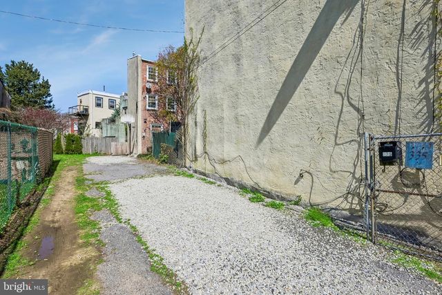335-337R POPLAR ST, Philadelphia, PA 19123