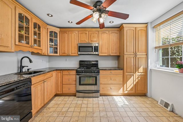 335-337R POPLAR ST, Philadelphia, PA 19123