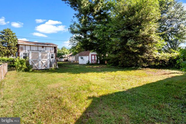 609 WINDER, Bristol, PA 19007