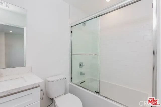 10916 Hesby Street, North Hollywood, CA 91601