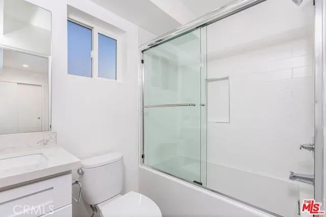 10916 Hesby Street, North Hollywood, CA 91601