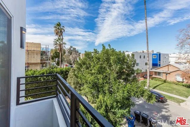 10916 Hesby Street, North Hollywood, CA 91601