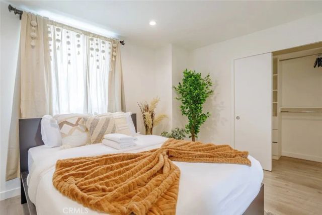 10916 Hesby Street, North Hollywood, CA 91601