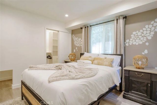 10916 Hesby Street, North Hollywood, CA 91601