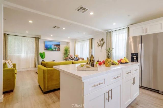 10916 Hesby Street, North Hollywood, CA 91601
