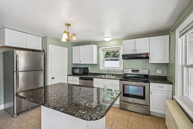 19 Walworth Street, Worcester, MA 01602