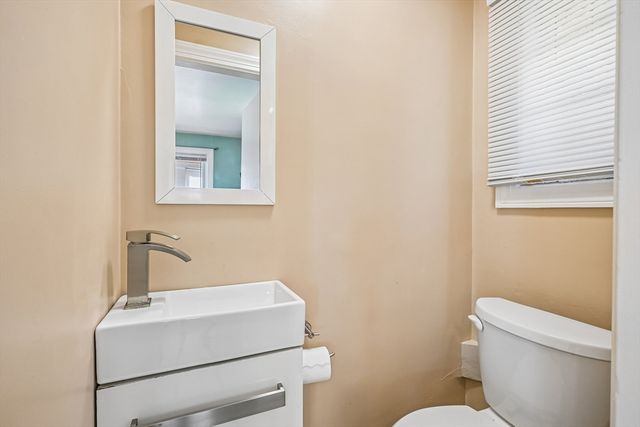 19 Walworth Street, Worcester, MA 01602