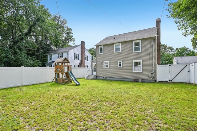 19 Walworth Street, Worcester, MA 01602