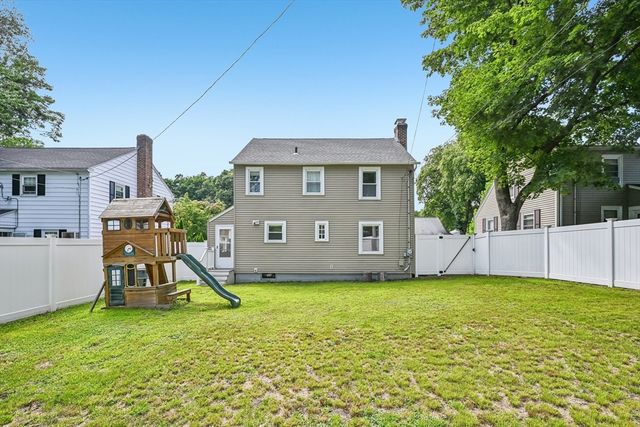 19 Walworth Street, Worcester, MA 01602