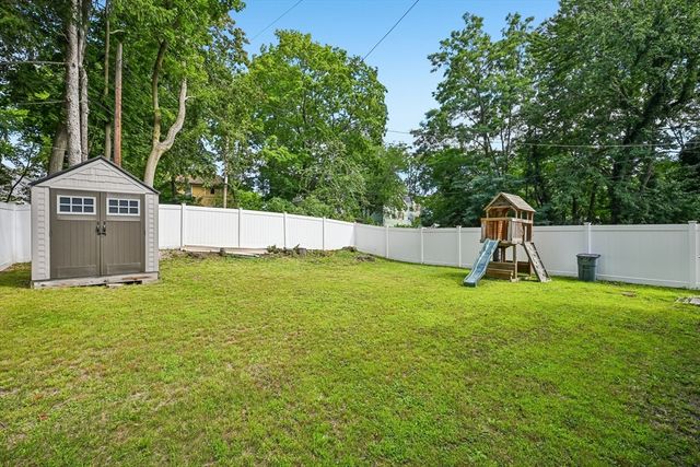 19 Walworth Street, Worcester, MA 01602