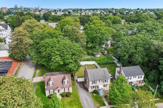 19 Walworth Street, Worcester, MA 01602