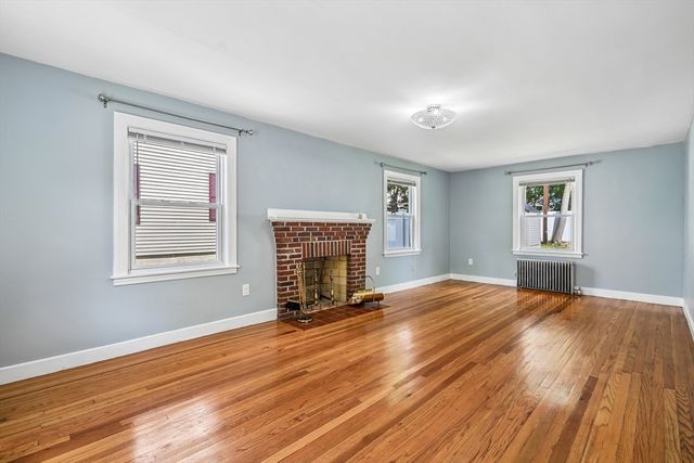 19 Walworth Street, Worcester, MA 01602