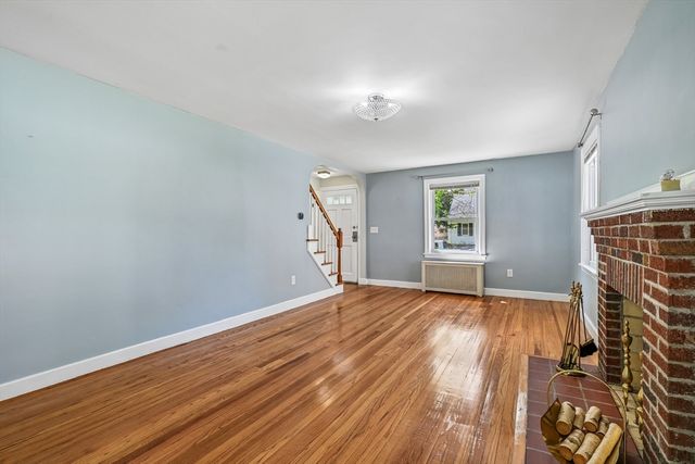19 Walworth Street, Worcester, MA 01602