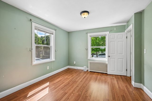 19 Walworth Street, Worcester, MA 01602