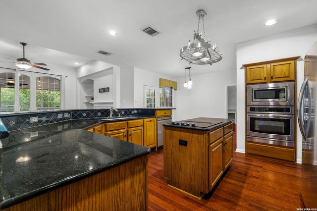 2 Tressard, San Antonio, TX 78248