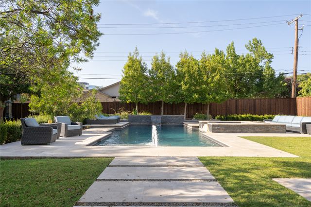 5517 Charlestown Drive, Dallas, TX 75230