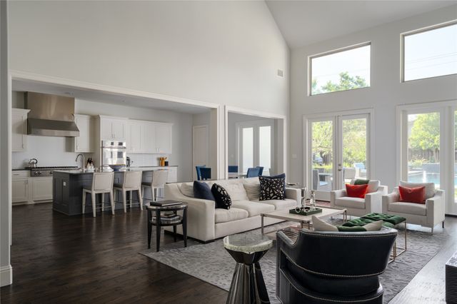 5517 Charlestown Drive, Dallas, TX 75230