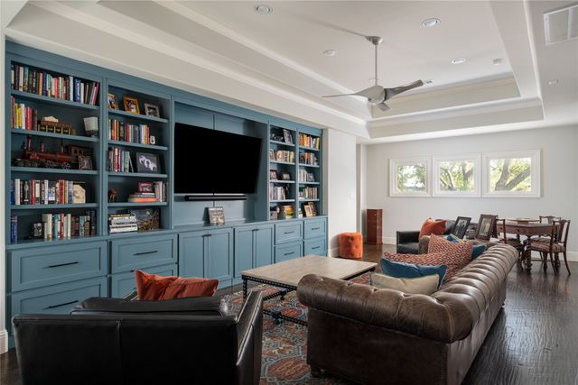 5517 Charlestown Drive, Dallas, TX 75230