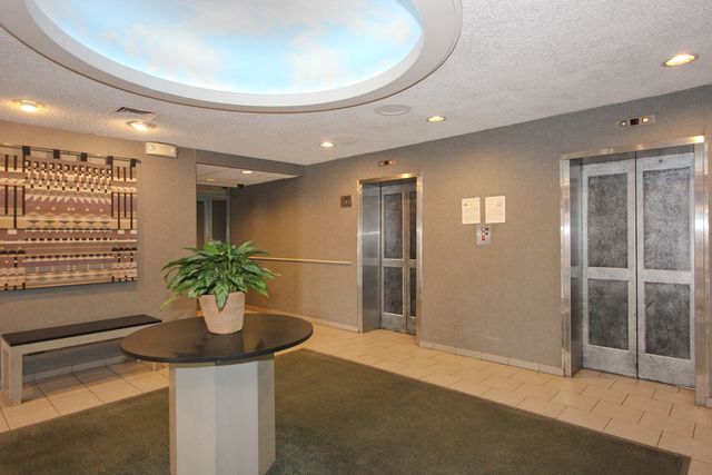 7234 W North Avenue 807, Elmwood Park, IL 60707