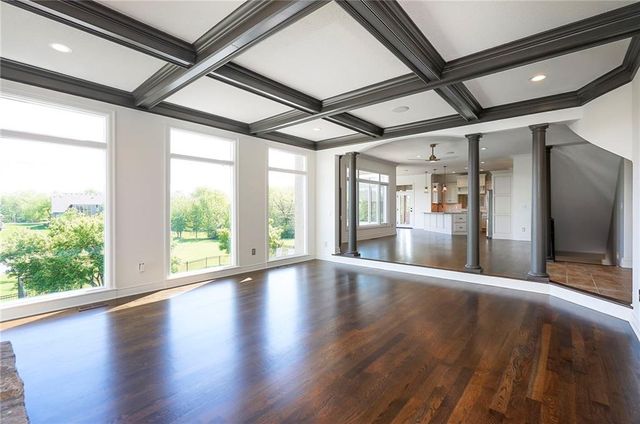 15225 Perry Street, Overland Park, KS 66221