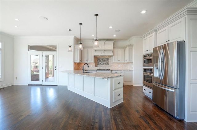 15225 Perry Street, Overland Park, KS 66221