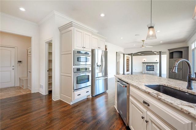 15225 Perry Street, Overland Park, KS 66221