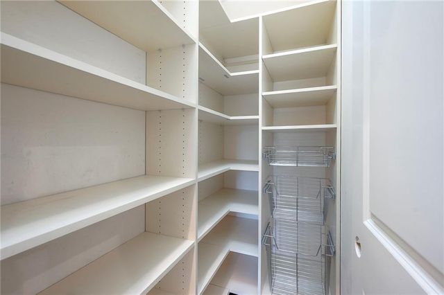 15225 Perry Street, Overland Park, KS 66221