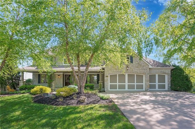 15225 Perry Street, Overland Park, KS 66221