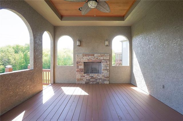 15225 Perry Street, Overland Park, KS 66221