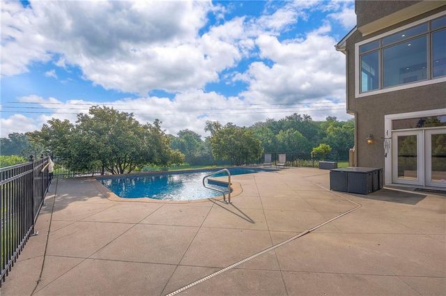 15225 Perry Street, Overland Park, KS 66221