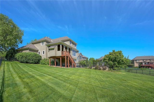 15225 Perry Street, Overland Park, KS 66221