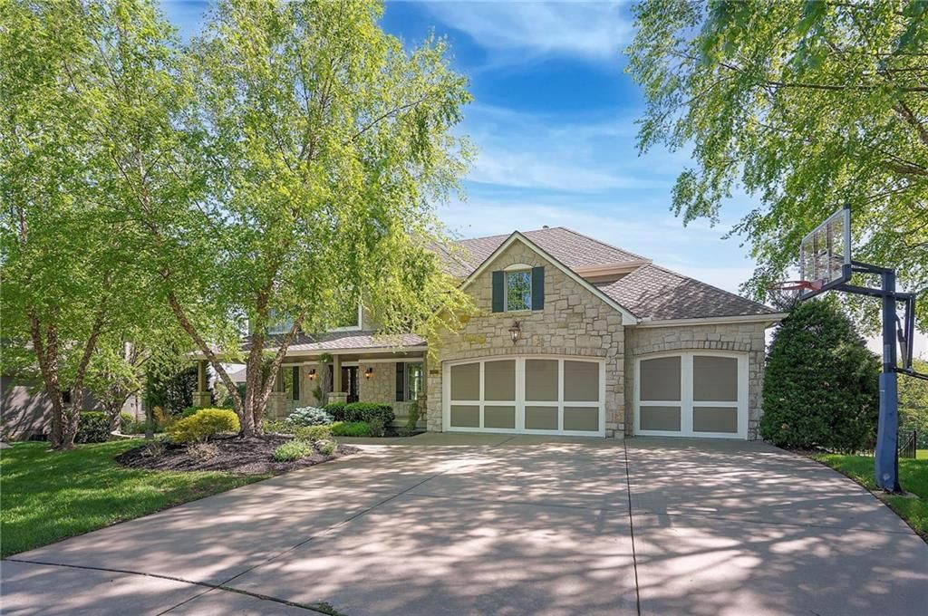 15225 Perry Street, Overland Park, KS 66221