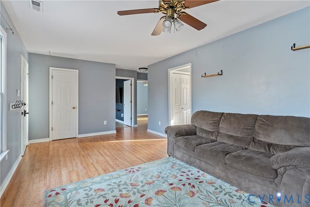 6903 Whistlers Cove Dr, Chesterfield, VA 23112