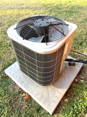 806 Gwenn Street, Springdale, AR 72762