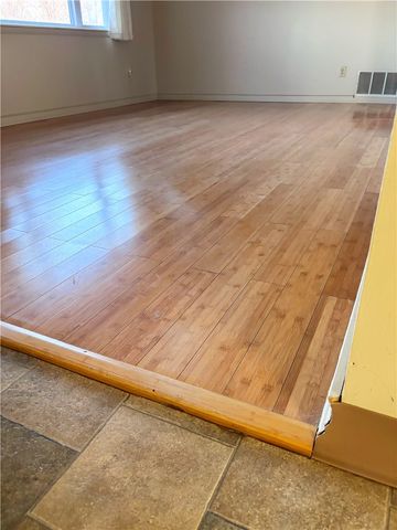 806 Gwenn Street, Springdale, AR 72762