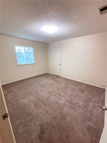 806 Gwenn Street, Springdale, AR 72762