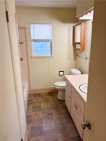 806 Gwenn Street, Springdale, AR 72762