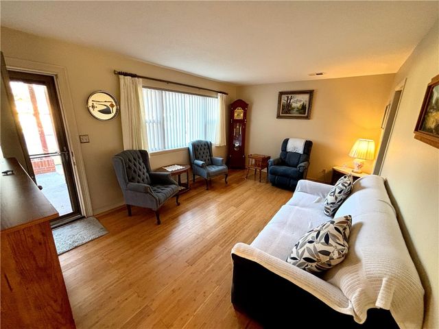 806 Gwenn Street, Springdale, AR 72762