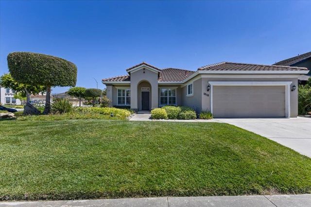1858 Buckingham Drive, Salinas, CA 93906