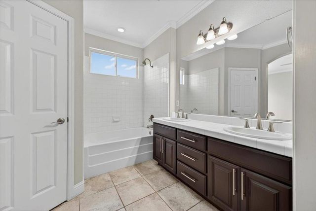 1858 Buckingham Drive, Salinas, CA 93906