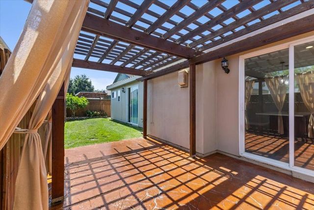 1858 Buckingham Drive, Salinas, CA 93906