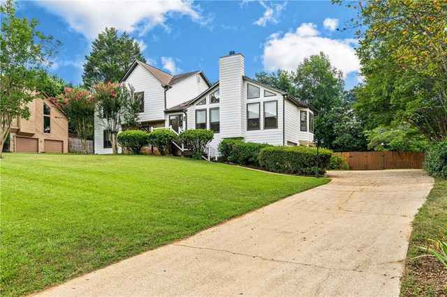 1330 Taramore Drive, Suwanee, GA 30024