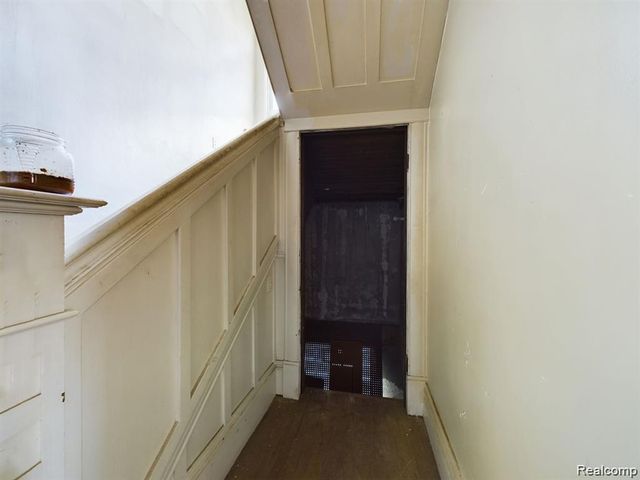 821 M L King Avenue, Flint, MI 48503