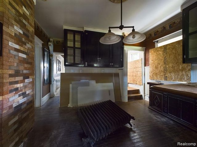 821 M L King Avenue, Flint, MI 48503