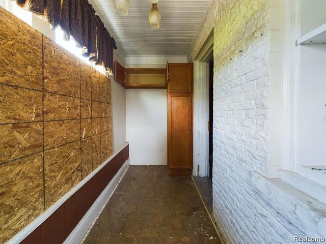 821 M L King Avenue, Flint, MI 48503