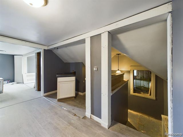 821 M L King Avenue, Flint, MI 48503